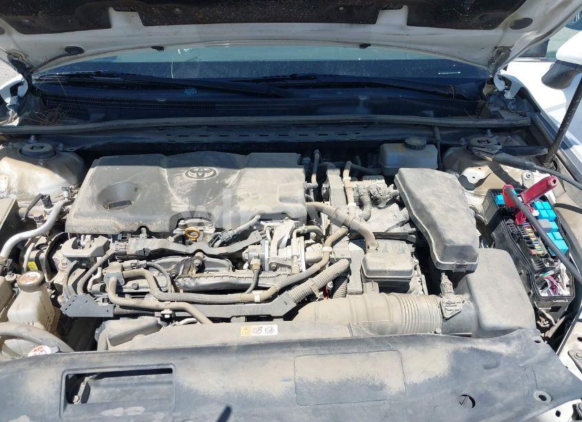 Photo 10 of 2018 Toyota Camry HYBRID LE (VIN 4T1B31HKXJU508333)