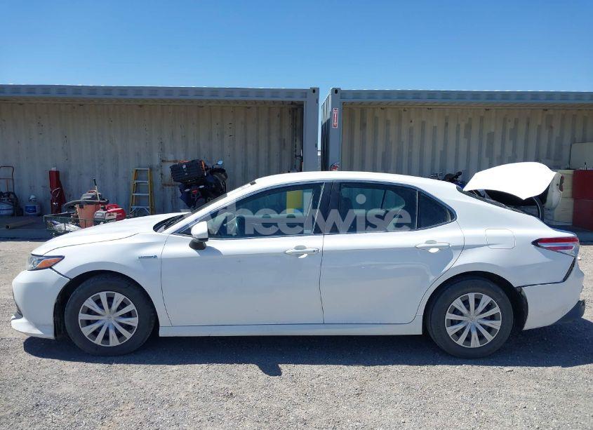 Photo 14 of 2018 Toyota Camry HYBRID LE (VIN 4T1B31HKXJU508333)