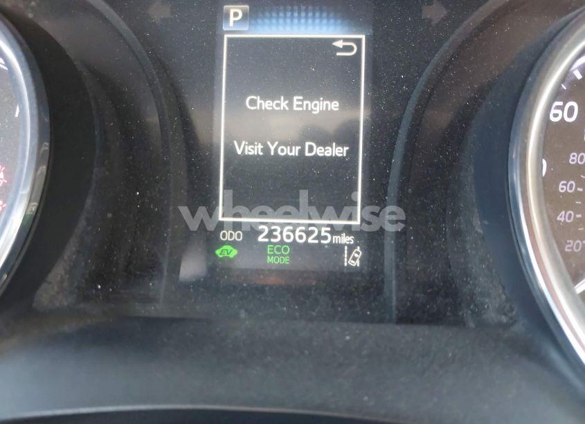 Photo 15 of 2018 Toyota Camry HYBRID LE (VIN 4T1B31HKXJU508333)