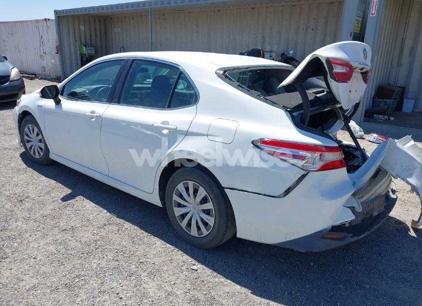 Photo 3 of 2018 Toyota Camry HYBRID LE (VIN 4T1B31HKXJU508333)