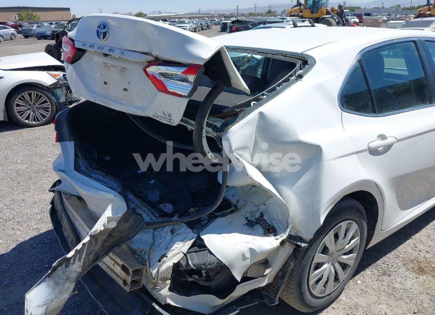 Photo 6 of 2018 Toyota Camry HYBRID LE (VIN 4T1B31HKXJU508333)