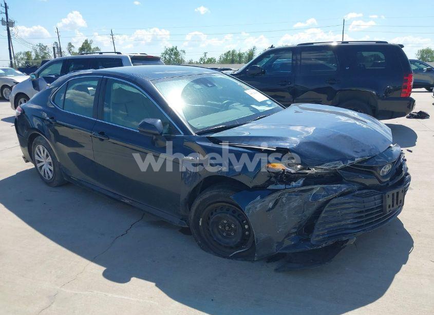 2019 Toyota Camry HYBRID LE (VIN 4T1B31HKXKU516921) main photo