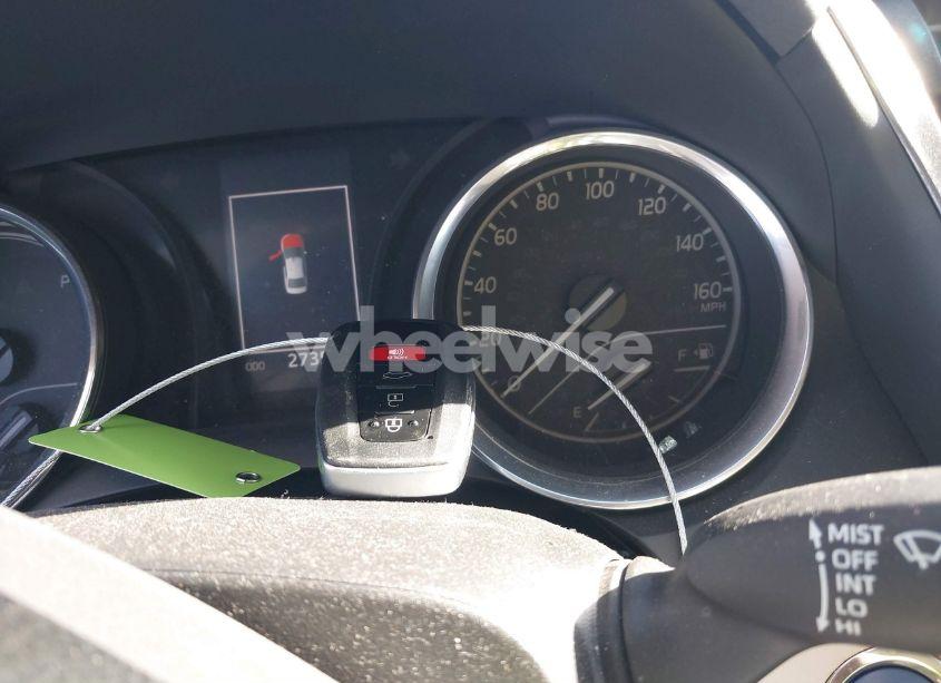 Photo 11 of 2019 Toyota Camry HYBRID LE (VIN 4T1B31HKXKU516921)