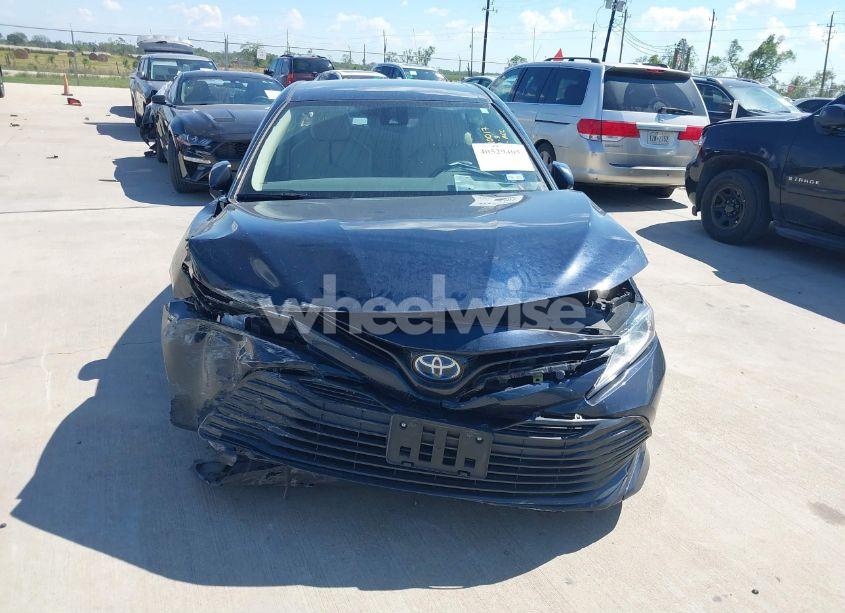 Photo 12 of 2019 Toyota Camry HYBRID LE (VIN 4T1B31HKXKU516921)