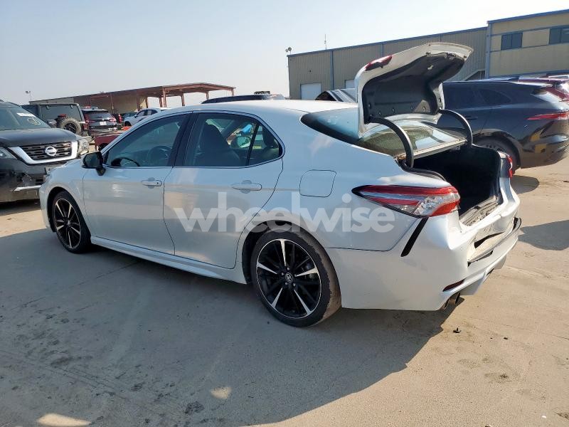 Photo 10 of 2018 TOYOTA CAMRY XSE (VIN 4T1B61HK0JU039731)