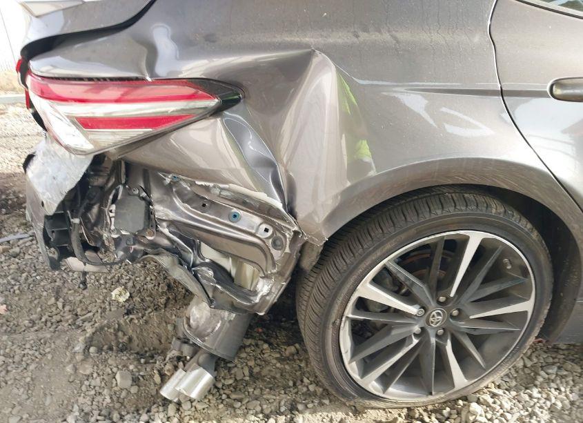 Photo 6 of 2018 Toyota Camry XSE (VIN 4T1B61HK0JU058506)