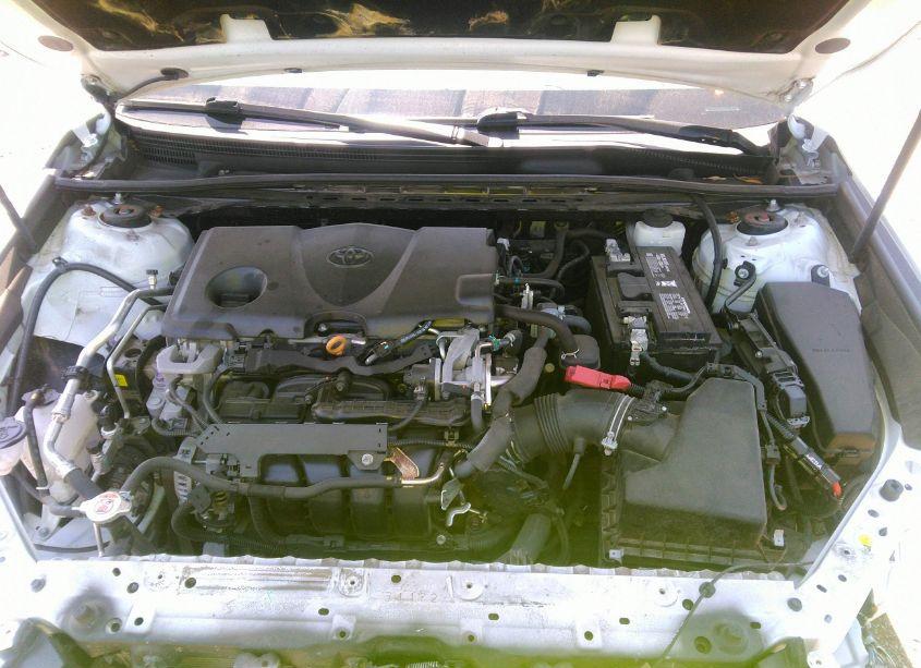 Photo 10 of 2018 Toyota Camry XSE (VIN 4T1B61HK0JU061809)