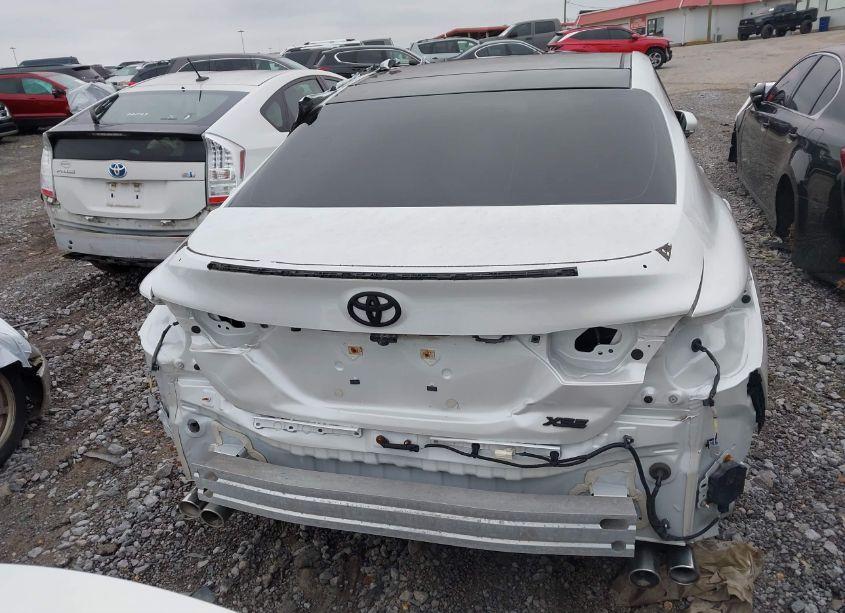 Photo 14 of 2018 Toyota Camry XSE (VIN 4T1B61HK0JU061809)