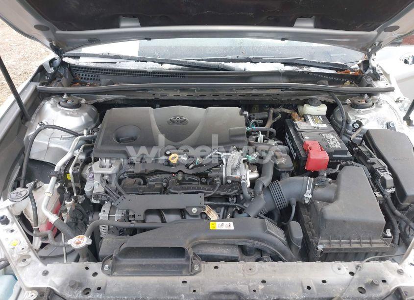 Photo 10 of 2018 Toyota Camry XSE (VIN 4T1B61HK0JU128330)