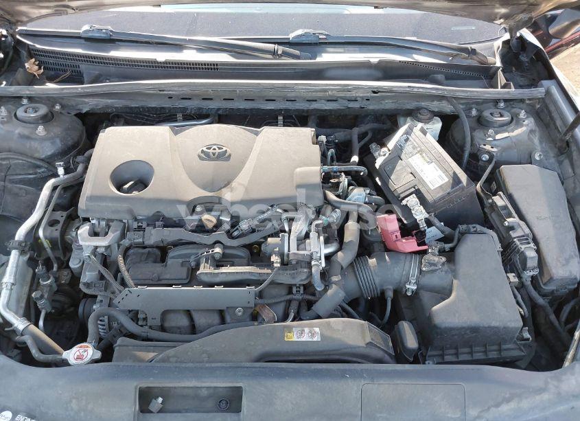 Photo 10 of 2018 Toyota Camry XSE (VIN 4T1B61HK0JU131227)