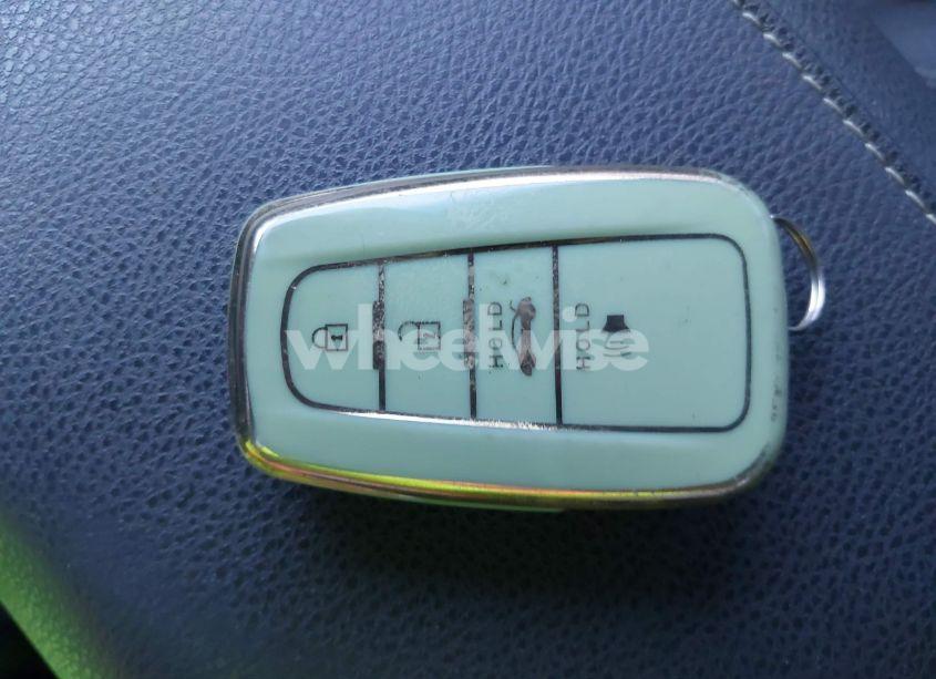 Photo 11 of 2018 Toyota Camry XSE (VIN 4T1B61HK0JU131227)