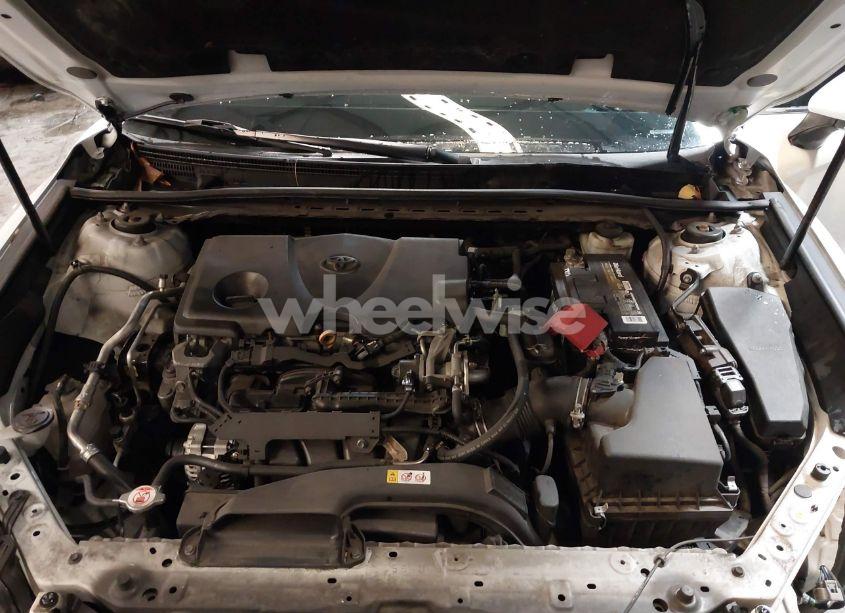 Photo 10 of 2018 Toyota Camry XSE (VIN 4T1B61HK0JU153826)