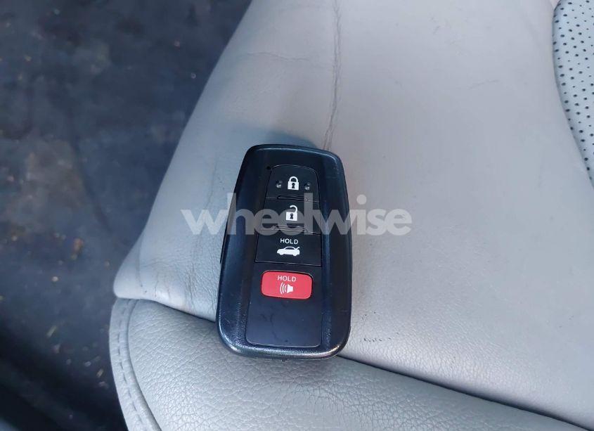 Photo 11 of 2018 Toyota Camry XSE (VIN 4T1B61HK0JU509885)