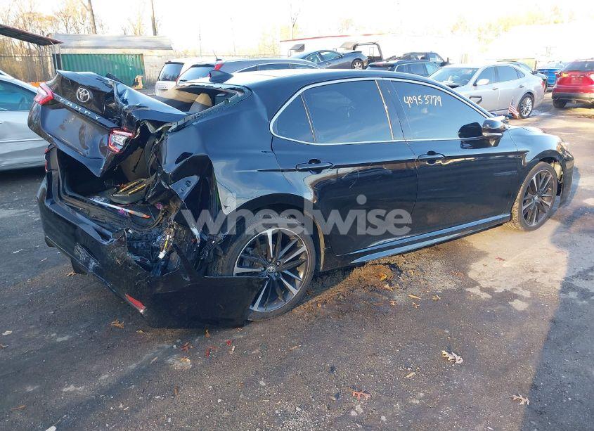 Photo 4 of 2018 Toyota Camry XSE (VIN 4T1B61HK0JU509885)