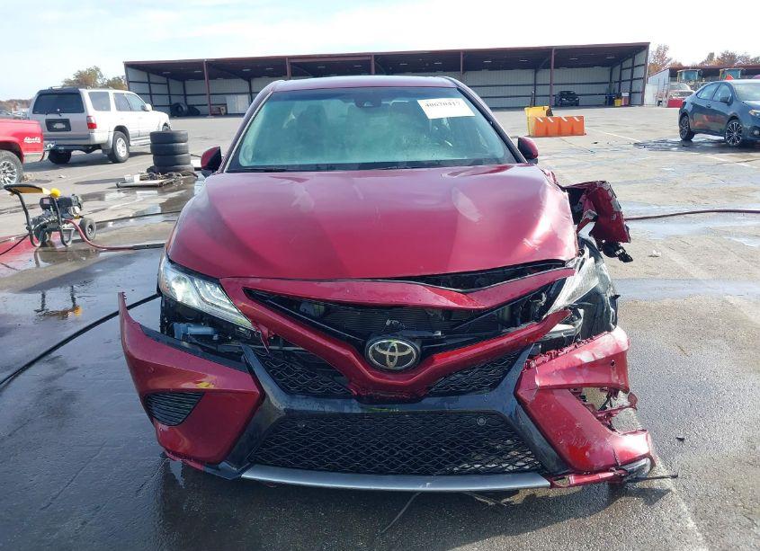 Photo 12 of 2018 Toyota Camry XSE (VIN 4T1B61HK0JU534690)