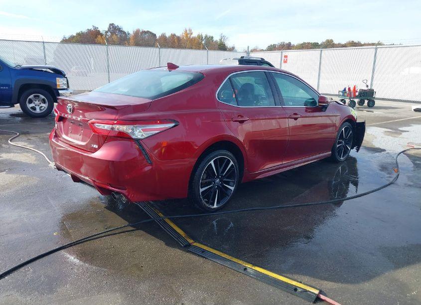 Photo 4 of 2018 Toyota Camry XSE (VIN 4T1B61HK0JU534690)