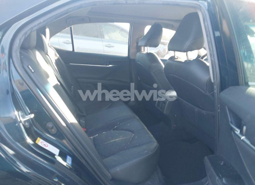 Photo 8 of 2018 Toyota Camry XSE (VIN 4T1B61HK0JU585252)