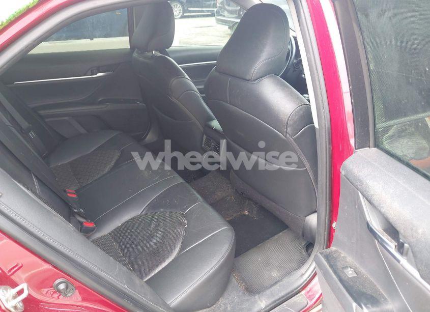 Photo 8 of 2018 Toyota Camry XSE (VIN 4T1B61HK0JU590774)