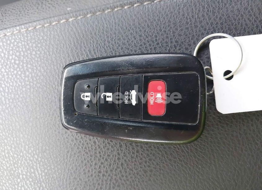 Photo 11 of 2018 Toyota Camry XSE (VIN 4T1B61HK0JU612739)