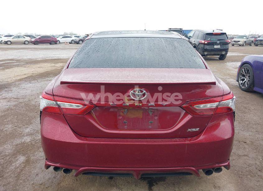 Photo 17 of 2018 Toyota Camry XSE (VIN 4T1B61HK0JU612739)