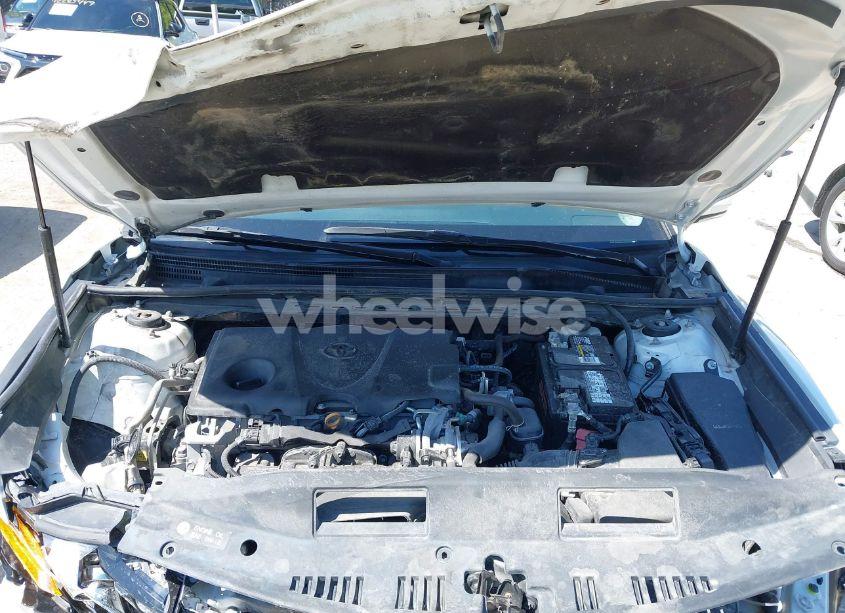 Photo 10 of 2018 Toyota Camry XSE (VIN 4T1B61HK0JU652027)