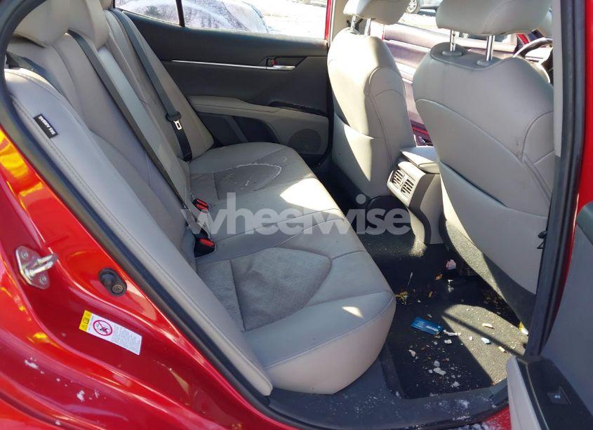 Photo 8 of 2019 Toyota Camry XSE (VIN 4T1B61HK0KU171499)