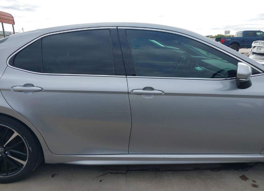 Photo 14 of 2019 Toyota Camry XSE (VIN 4T1B61HK0KU190764)