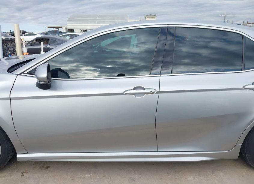 Photo 15 of 2019 Toyota Camry XSE (VIN 4T1B61HK0KU190764)