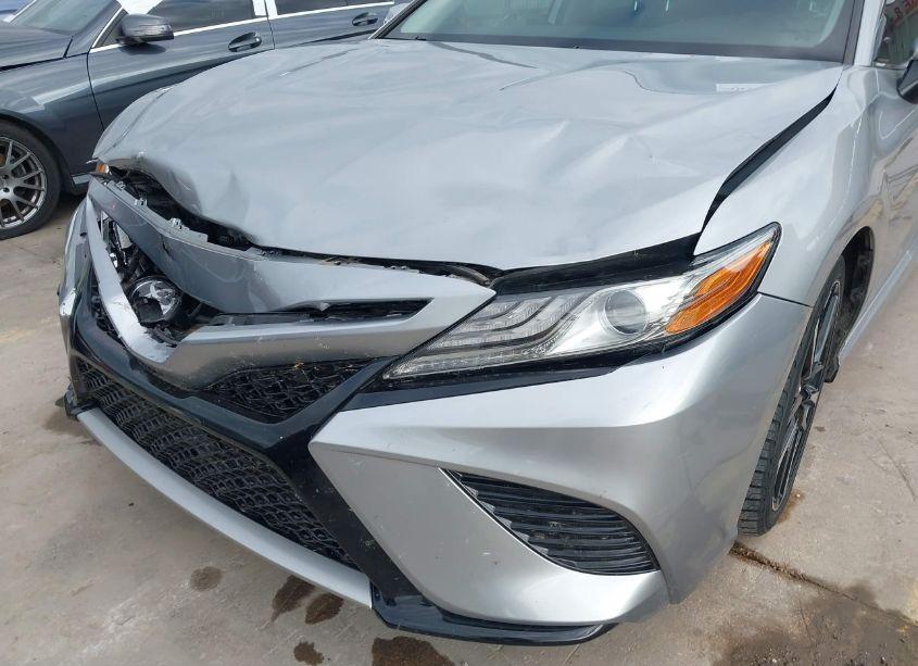 Photo 18 of 2019 Toyota Camry XSE (VIN 4T1B61HK0KU190764)