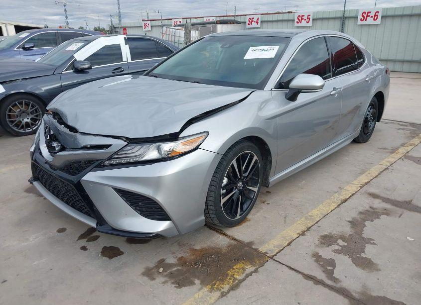 Photo 2 of 2019 Toyota Camry XSE (VIN 4T1B61HK0KU190764)