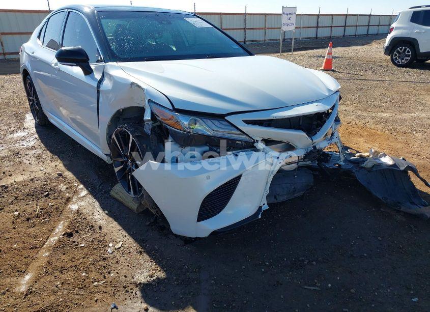 Photo 6 of 2019 Toyota Camry XSE (VIN 4T1B61HK0KU191820)