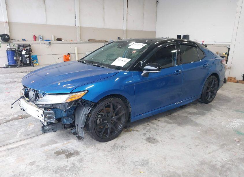 Photo 2 of 2019 Toyota Camry XSE (VIN 4T1B61HK0KU269660)