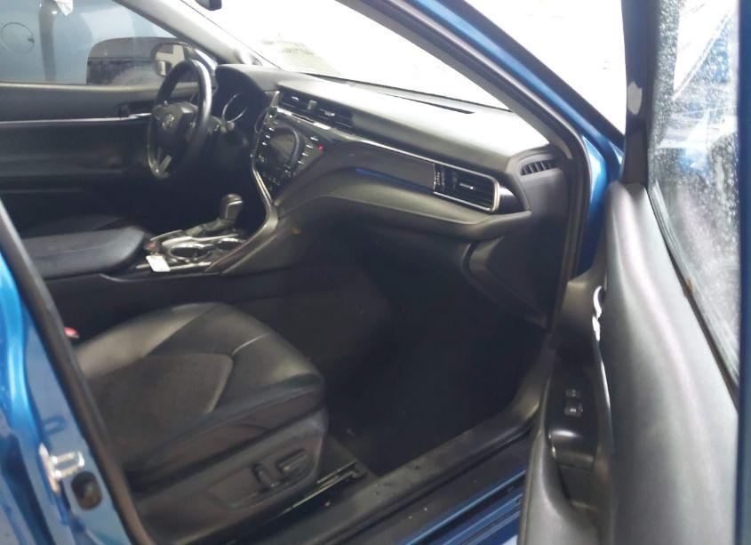 Photo 5 of 2019 Toyota Camry XSE (VIN 4T1B61HK0KU269660)