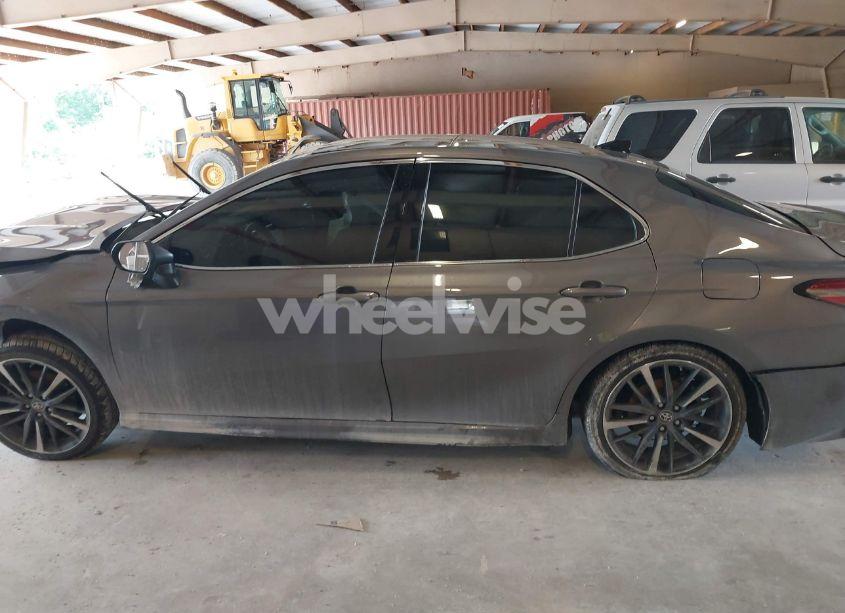 Photo 14 of 2019 Toyota Camry XSE (VIN 4T1B61HK0KU765011)