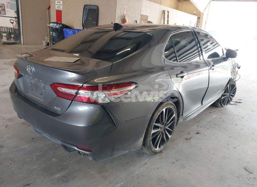 Photo 4 of 2019 Toyota Camry XSE (VIN 4T1B61HK0KU765011)
