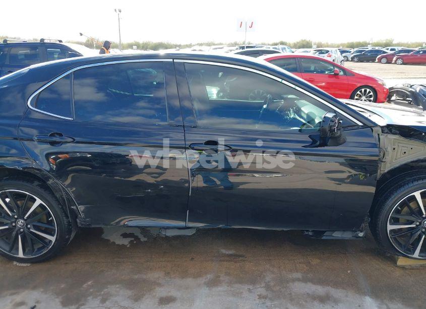 Photo 14 of 2019 Toyota Camry XSE (VIN 4T1B61HK0KU789065)