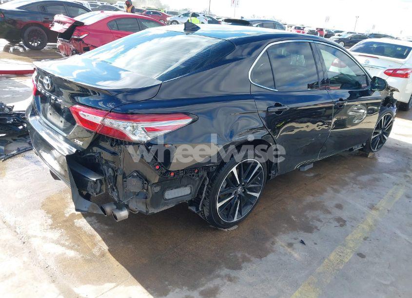 Photo 4 of 2019 Toyota Camry XSE (VIN 4T1B61HK0KU789065)