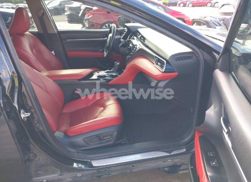 Photo 5 of 2019 Toyota Camry XSE (VIN 4T1B61HK0KU789065)