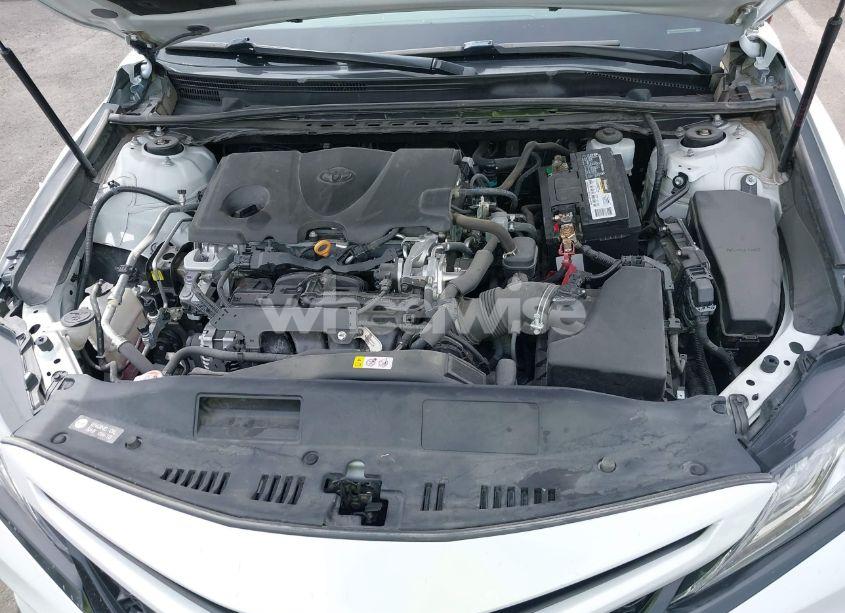Photo 10 of 2019 Toyota Camry XSE (VIN 4T1B61HK0KU824932)