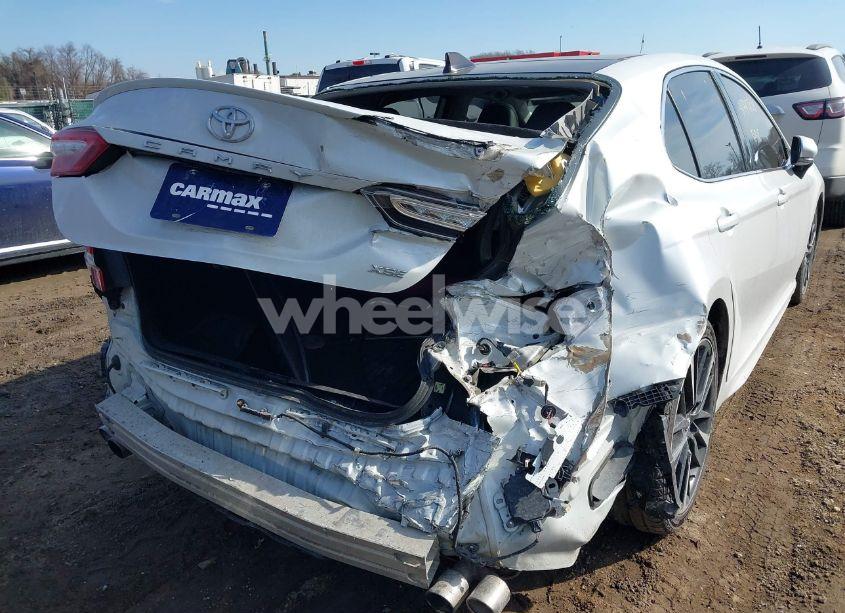 Photo 6 of 2019 Toyota Camry XSE (VIN 4T1B61HK0KU831590)