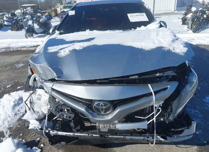 Photo 6 of 2018 Toyota Camry XSE (VIN 4T1B61HK1JU048695)