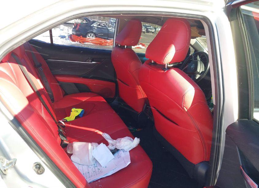 Photo 8 of 2018 Toyota Camry XSE (VIN 4T1B61HK1JU048695)