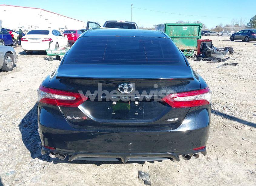 Photo 16 of 2018 Toyota Camry XSE (VIN 4T1B61HK1JU126277)
