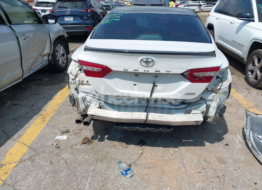 Photo 16 of 2018 Toyota Camry XSE (VIN 4T1B61HK1JU157321)