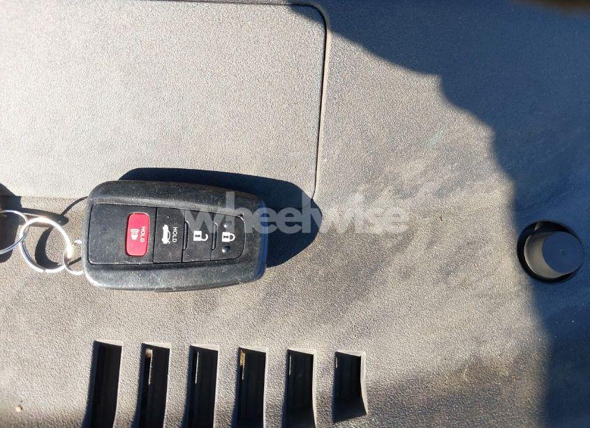 Photo 11 of 2018 Toyota Camry XSE (VIN 4T1B61HK1JU511404)