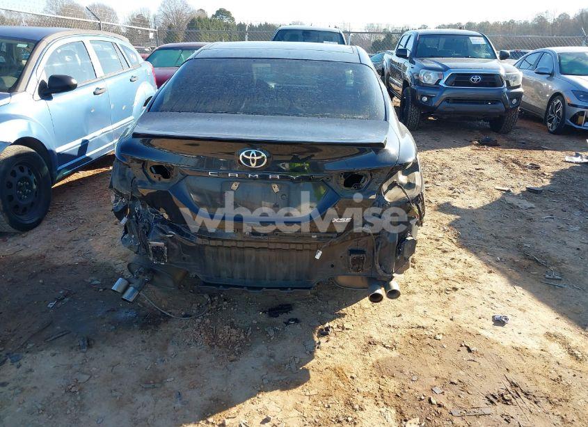 Photo 17 of 2018 Toyota Camry XSE (VIN 4T1B61HK1JU511404)