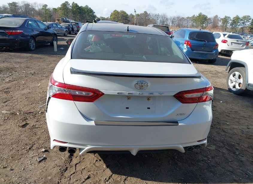 Photo 16 of 2019 Toyota Camry XSE (VIN 4T1B61HK1KU161516)