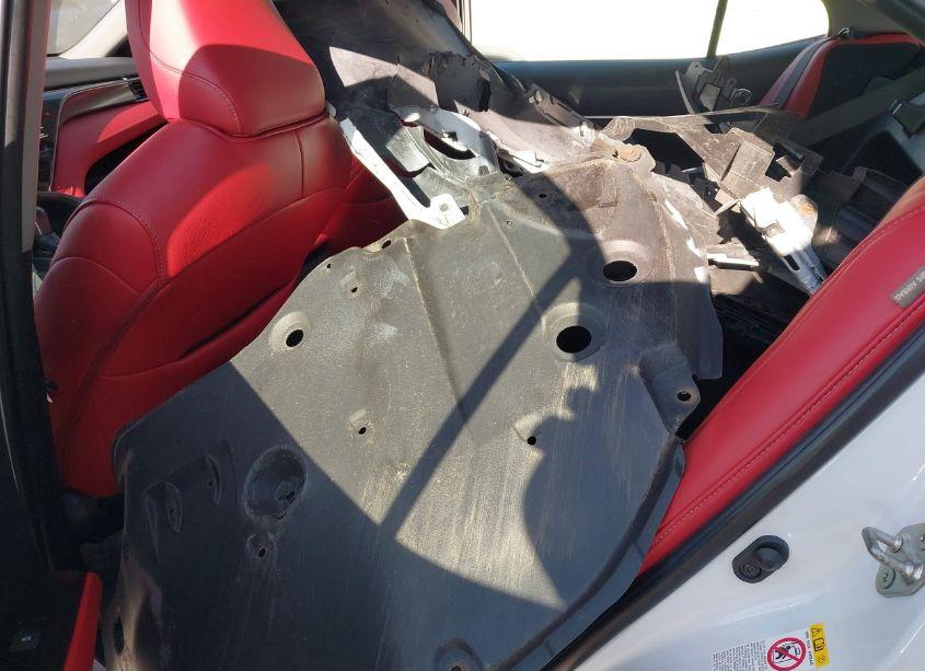 Photo 8 of 2019 Toyota Camry XSE (VIN 4T1B61HK1KU161516)