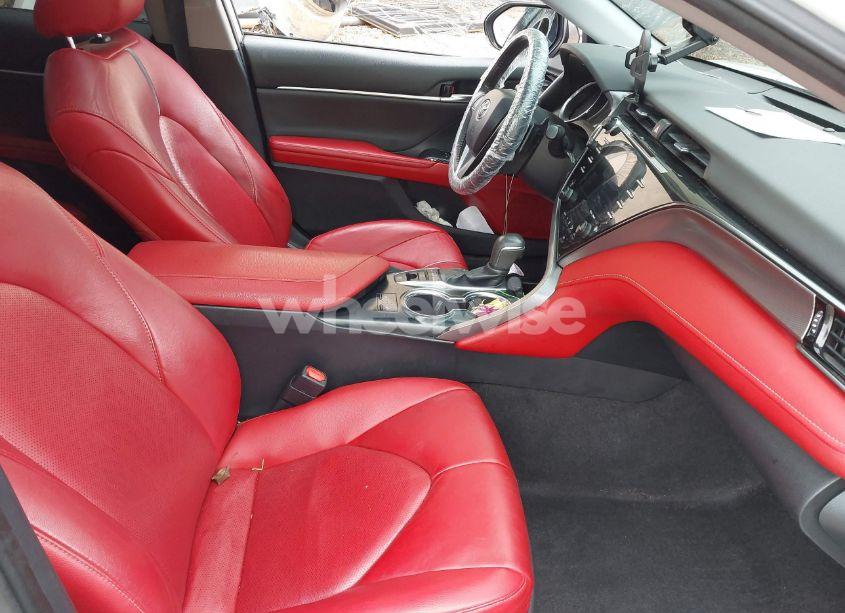 Photo 5 of 2019 Toyota Camry XSE (VIN 4T1B61HK1KU235808)