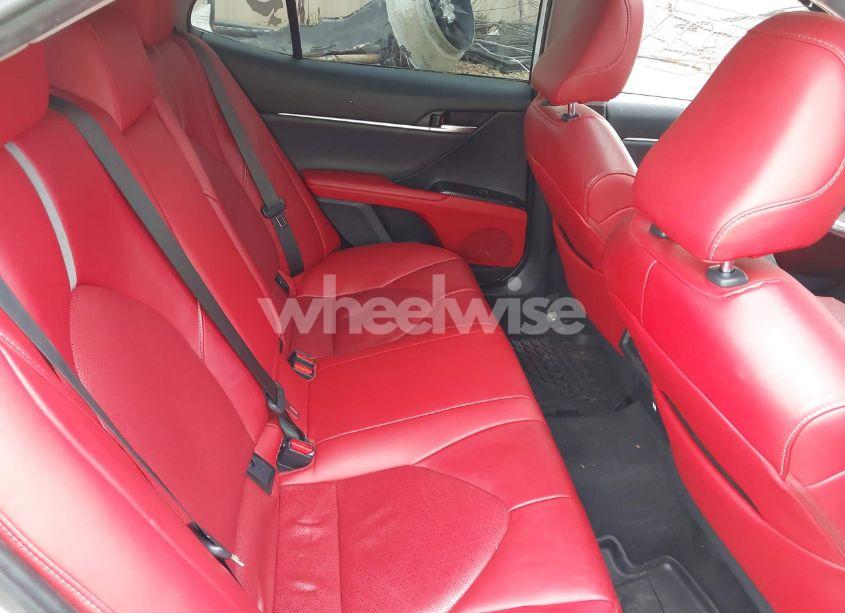 Photo 8 of 2019 Toyota Camry XSE (VIN 4T1B61HK1KU235808)